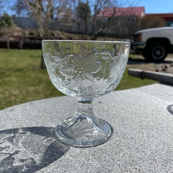 COPY - COPY - Princess House, Fantasia pattern, set of 3 pedestal dessert bowls… - Picture 3 of 5